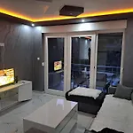 Zlatna Plaza Апартаменты *