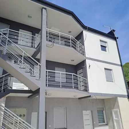 Апартаменты Zlatna Plaza Bratunac