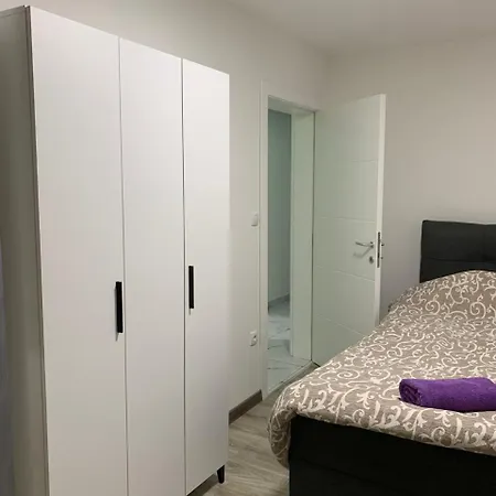 Zlatna Plaza Appartamento