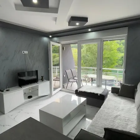 דירה Zlatna Plaza Bratunac