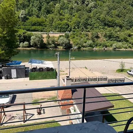 Zlatna Plaza Appartamento Bratunac