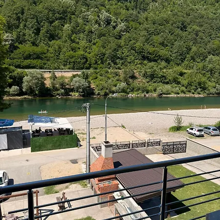 Zlatna Plaza