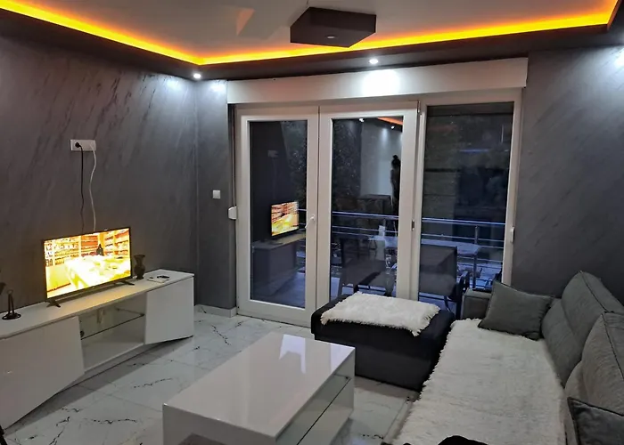 Zlatna Plaza Διαμέρισμα *