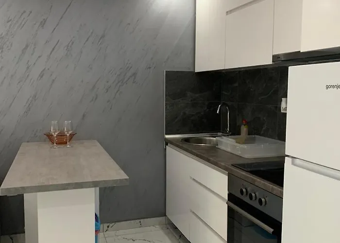 Zlatna Plaza Διαμέρισμα Bratunac