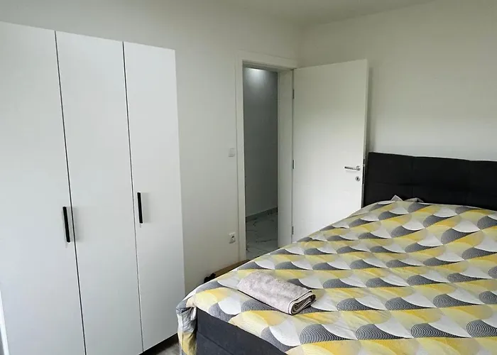 Zlatna Plaza アパート Bratunac